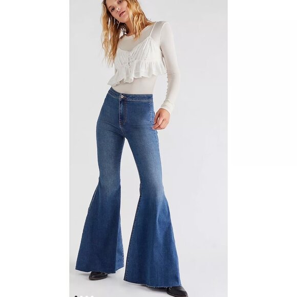 Free People Just Float On High Waisted Flare Jeans - Picture 1 of 12